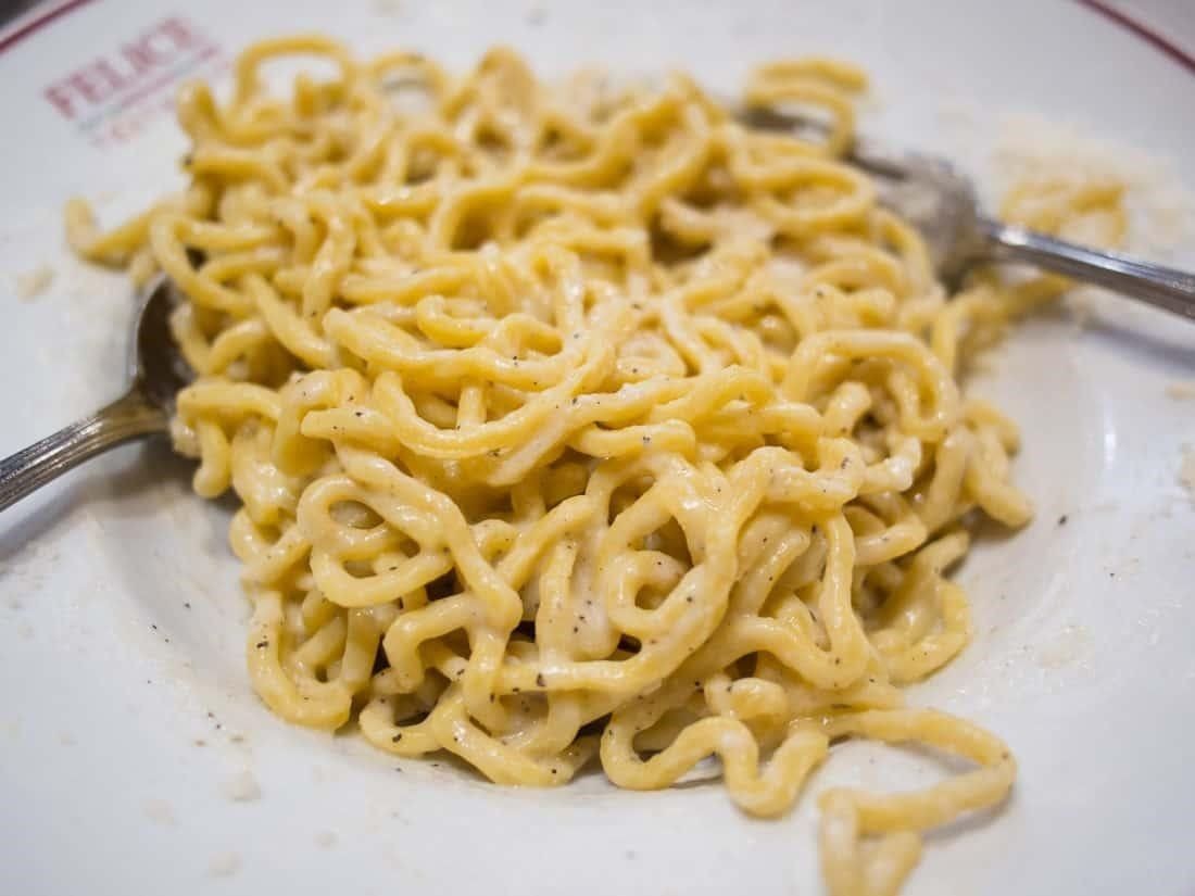 olasz teszta cacio e pepe